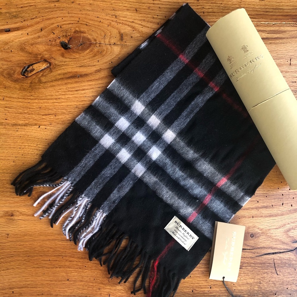 Authentic Black Burberry Classic Cashmere Scarf